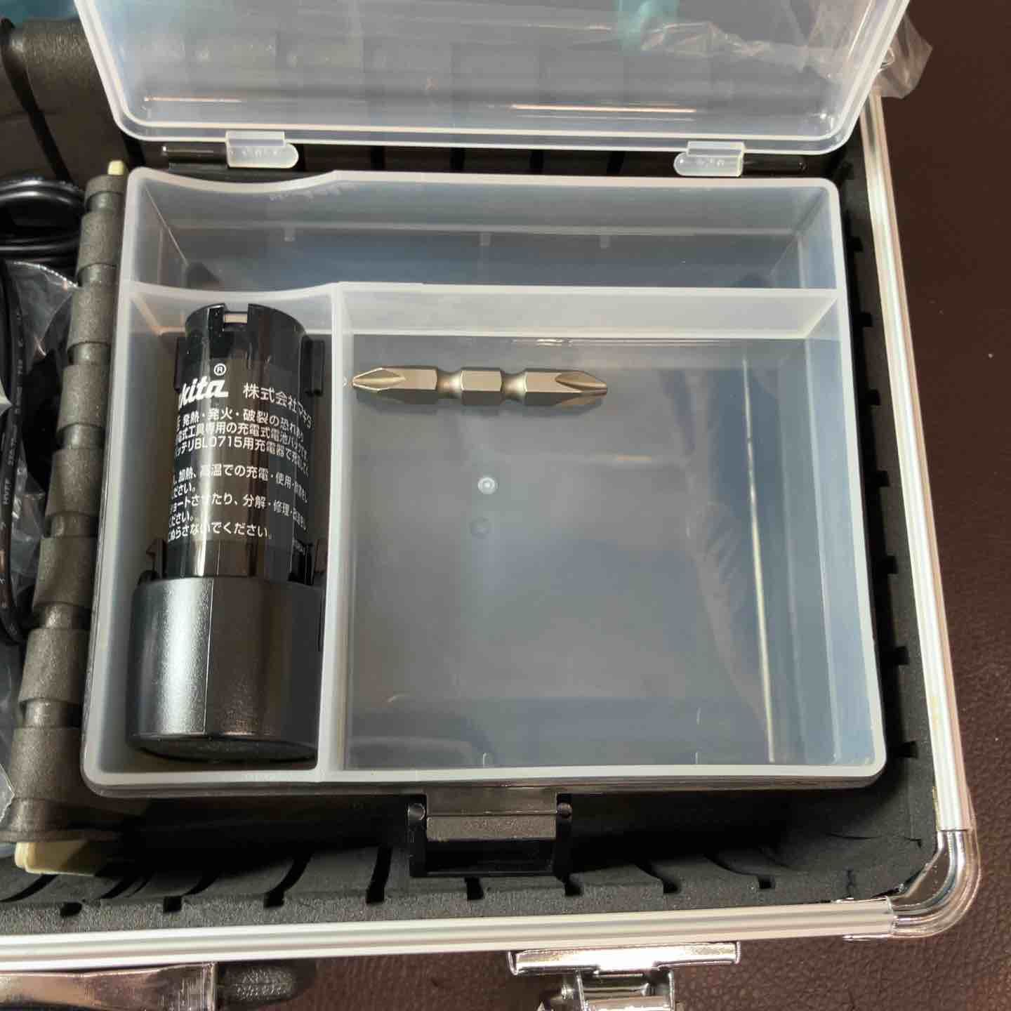 コードレスペンインパクトドライバー TD022DSHX