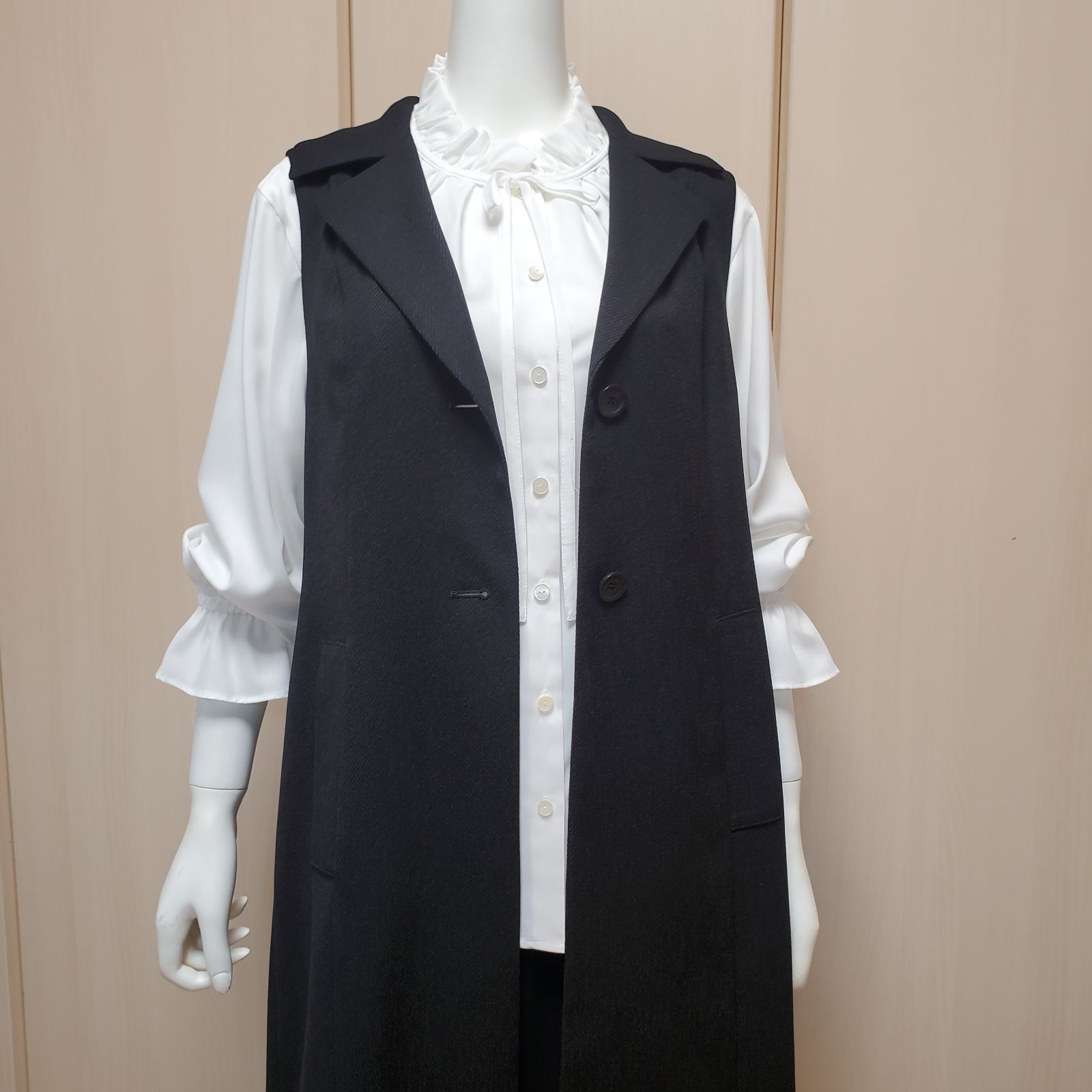 sale！《Vivapresto》ロングベストジレ テーラード襟付きジレ バック