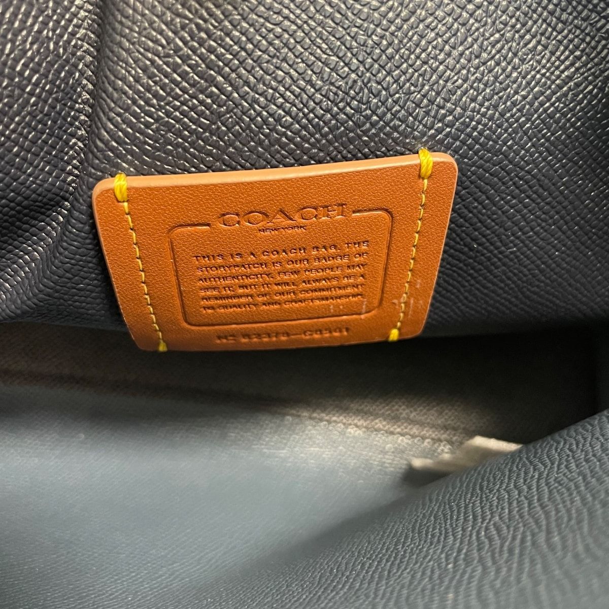 COACH(コーチ) トートバッグ ウィロウ トート 24 カラーブロック C8561 ライトブルー×ブルーグレー ポリッシュド ペブル レザー -  メルカリ