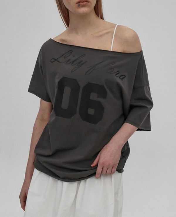 【韓国 BLACKUP】フリッピーボートネックプリンティングTシャツ 韓国 BLACKUP】☆フリッピーボートネックプリンティングTシャツ