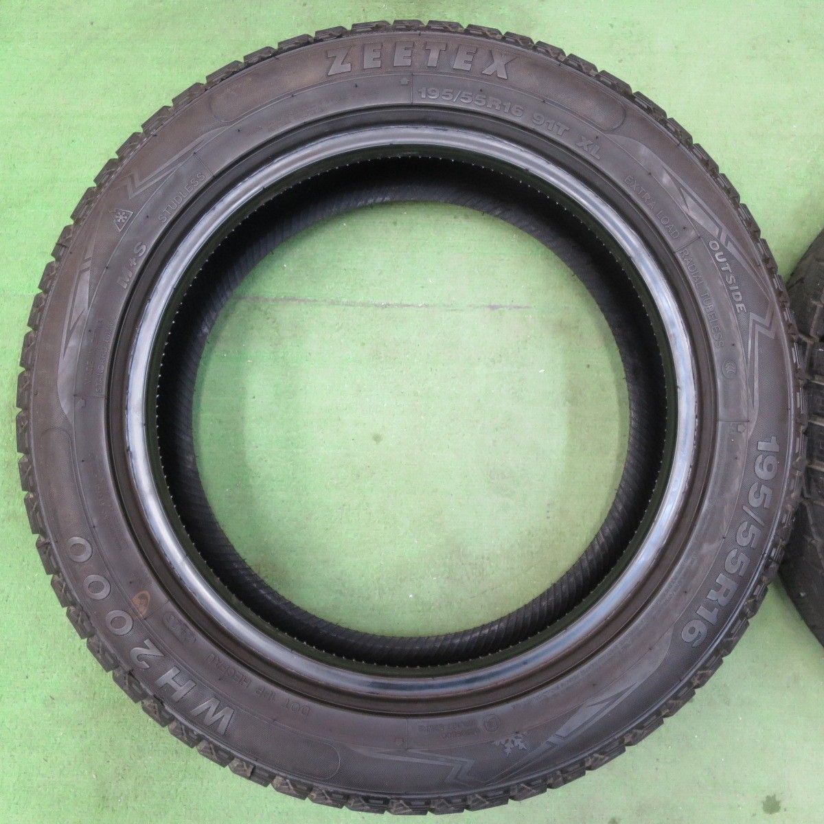 WH2000 タイヤ