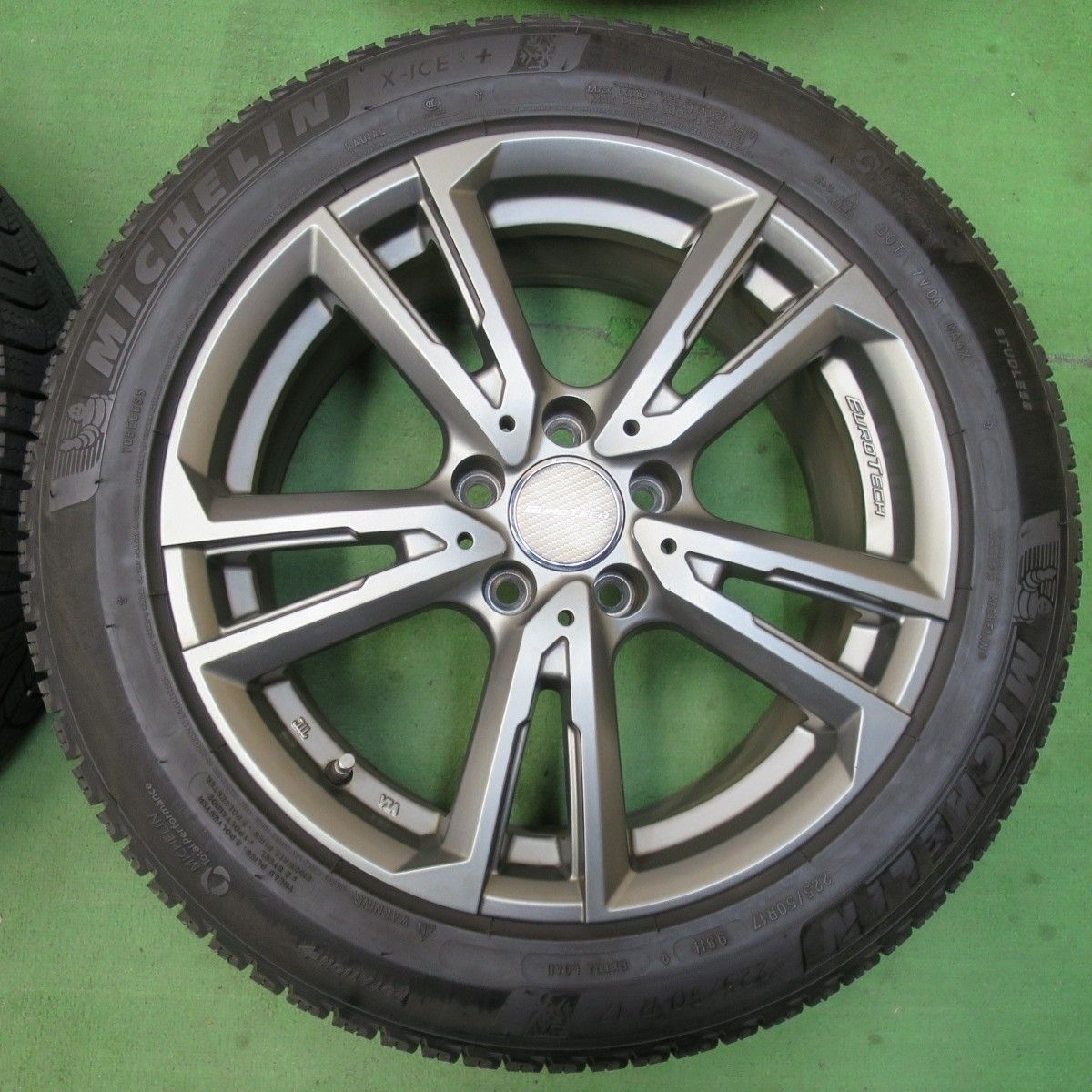 コンチネンタル【225/50R17】バイキングコンタクト7 スタッドレス