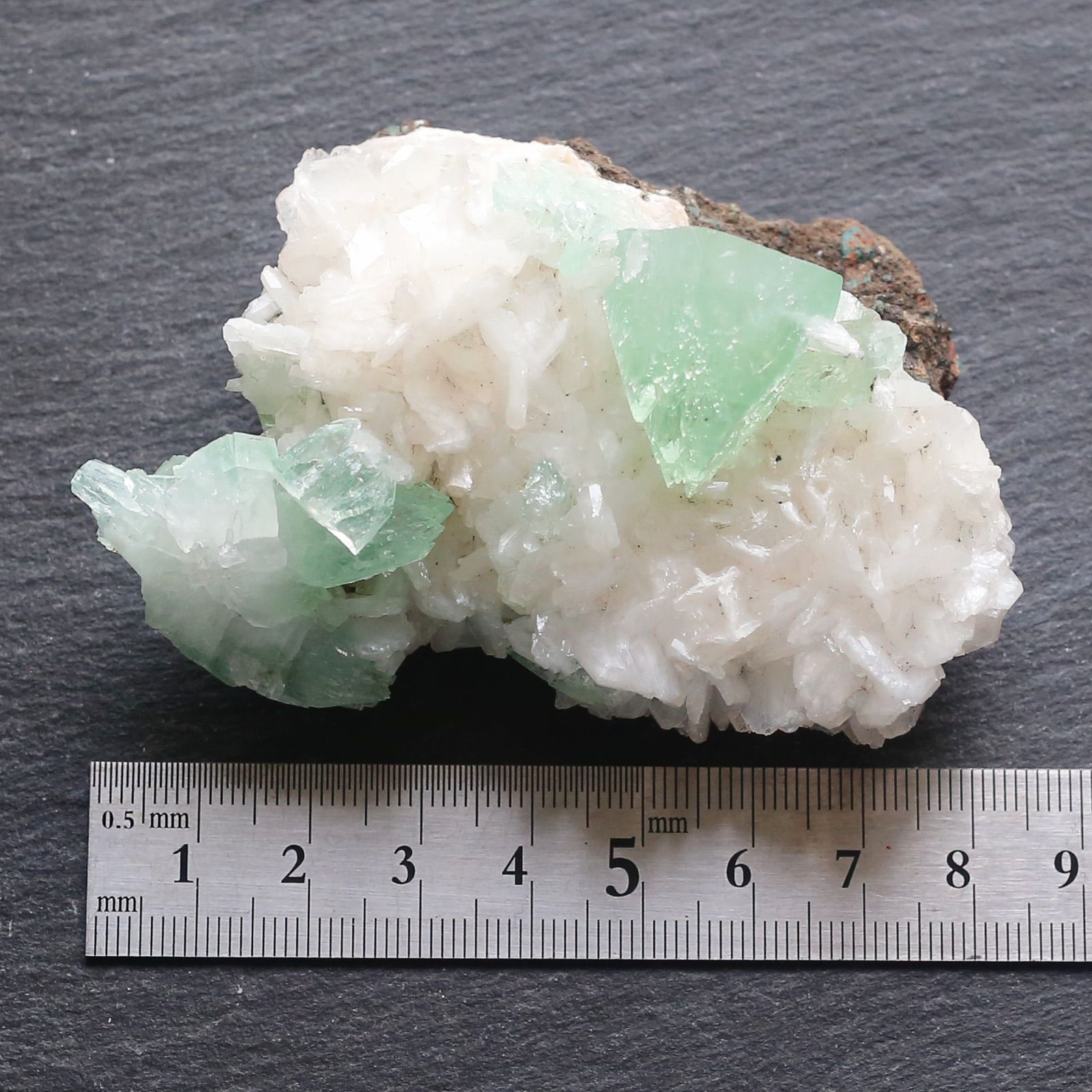 グリーンアポフィライト ヒューランダイト 天然石 クラスター 鉱物
