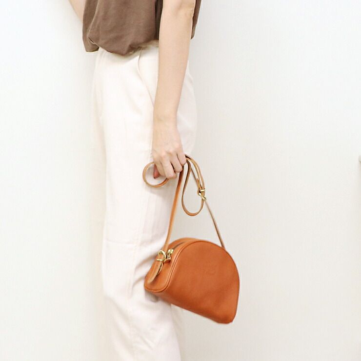 IL BISONTE イルビゾンテ クロスボディバッグ A0581 BCR004 IL BISONTE イルビゾンテ クロスボディバッグ A0581 BCR004