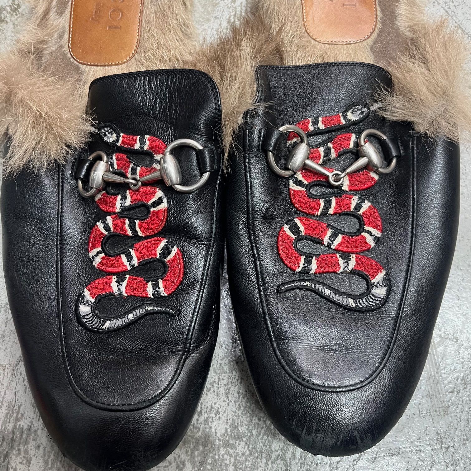 GUCCI プリンスタウン ファーローファー 黒39サイズ 極美品】GUCCI プリンスタウン ホースビットレザーサンダル ローファー