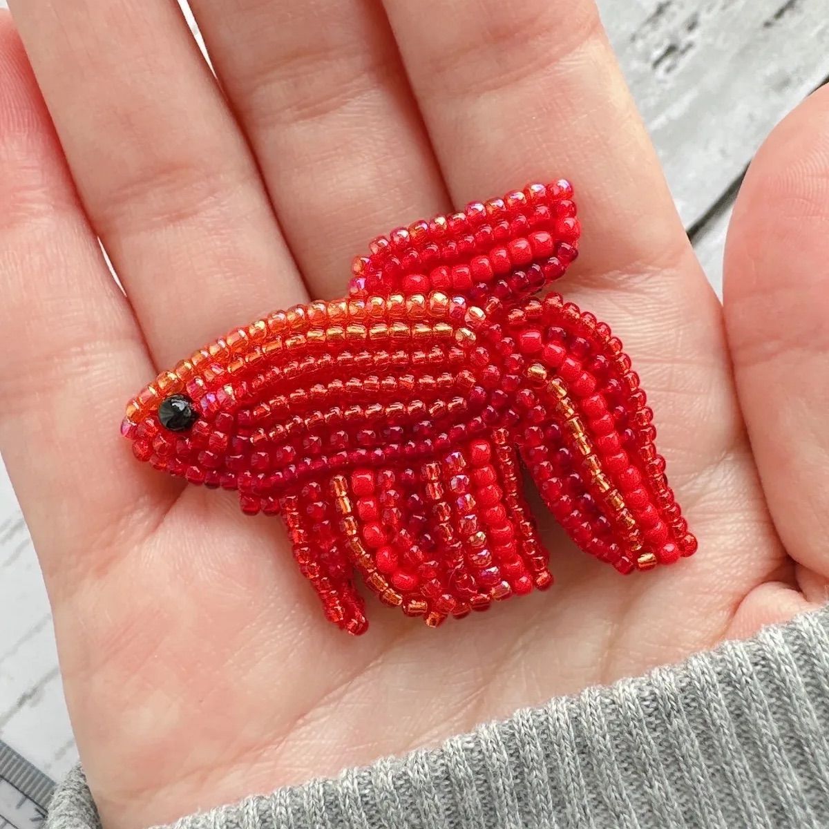 ビーズ ブローチ ベタ 熱帯魚 魚 ビーズ刺繍 ハンドメイド