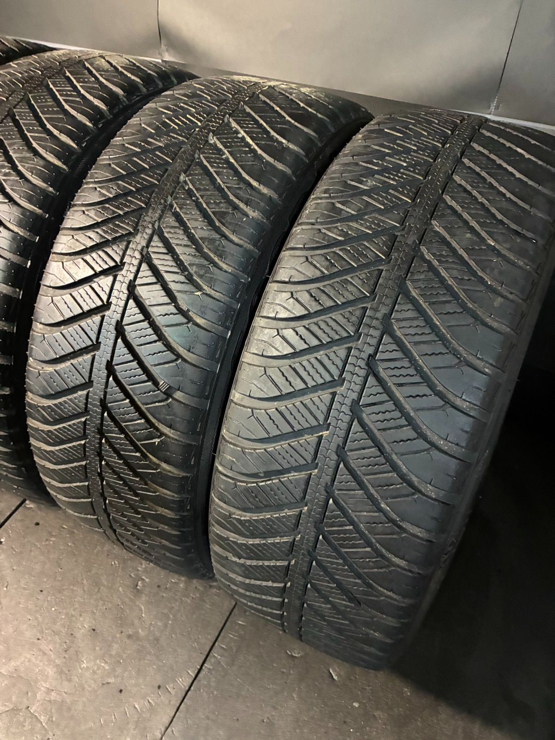 グッドイヤー GOODYEAR