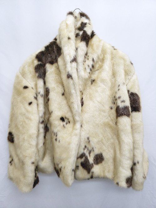 □ Treat urself トリートユアセルフ 総柄 フェイクファー 長袖