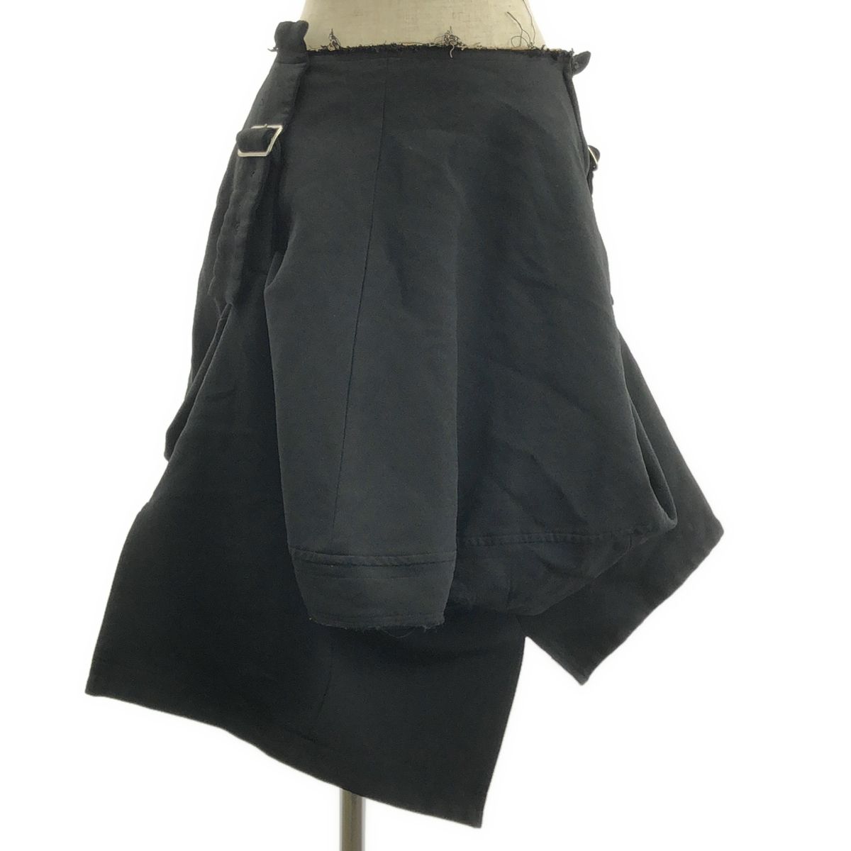 COMME des GARCONS | コムデギャルソン | 2016AW | ポリエステル 製品加工 断ち切り 変形 カットアウト アジャスター スカート | S | ブラック | レディース
