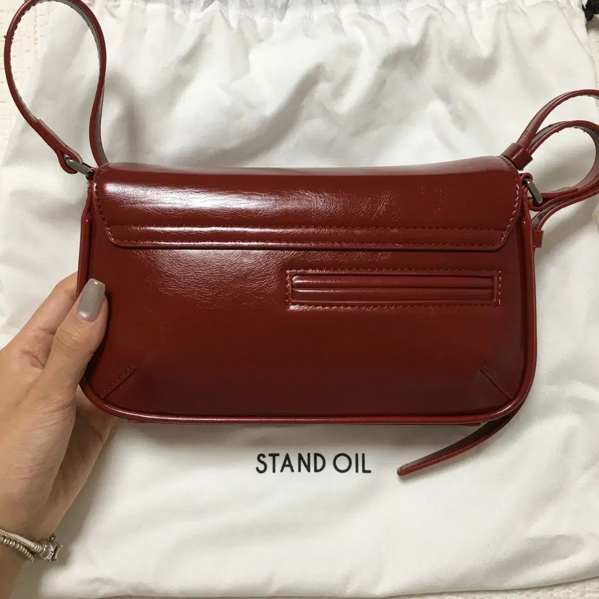 STAND OIL 赤　レッド レザーショルダーバッグ　ワインレッド Square Low Bag · スクエアローバッグ (レッドワイン) – Stand