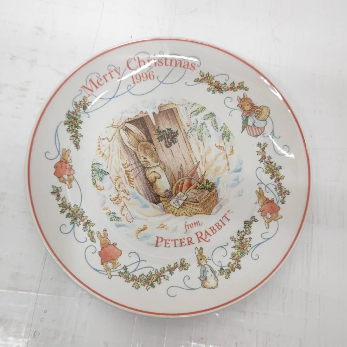 h60181　ウェッジウッド　ピーターラビット　WEDGWOOD Peter Rabbit クリスマスプレート　1996年　うさぎ　洋食器　 アンティーク　置物　飾り皿
