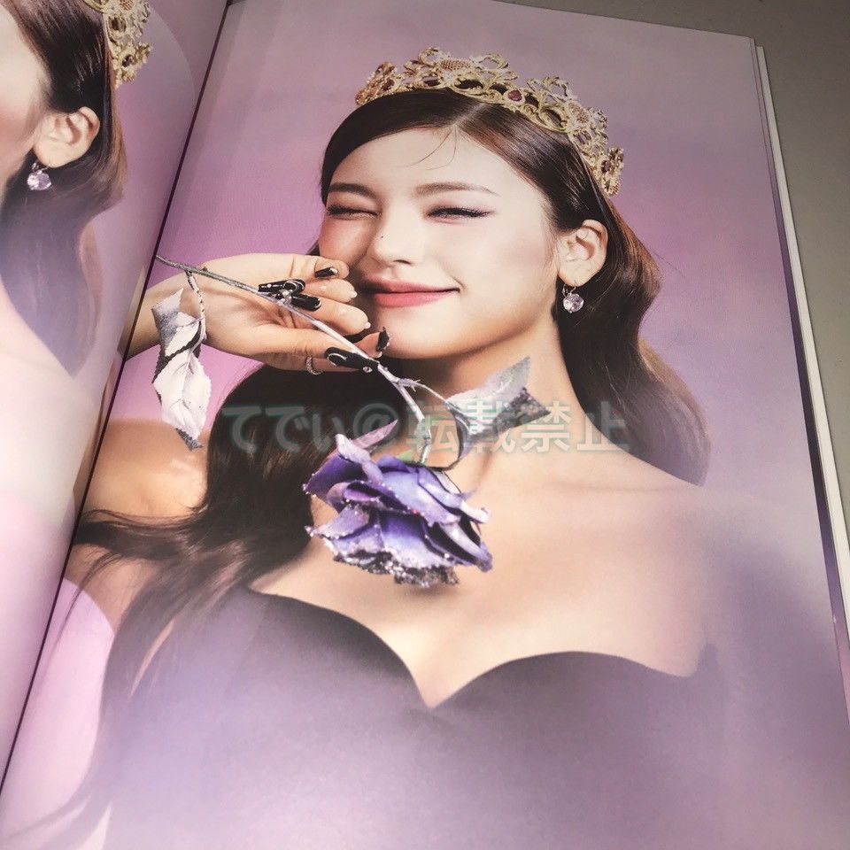 ITZY 直筆サイン「CHECKMATE」Standard Edition - メルカリ