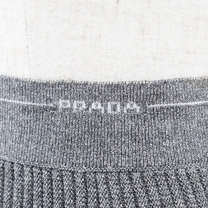 タイトスカート