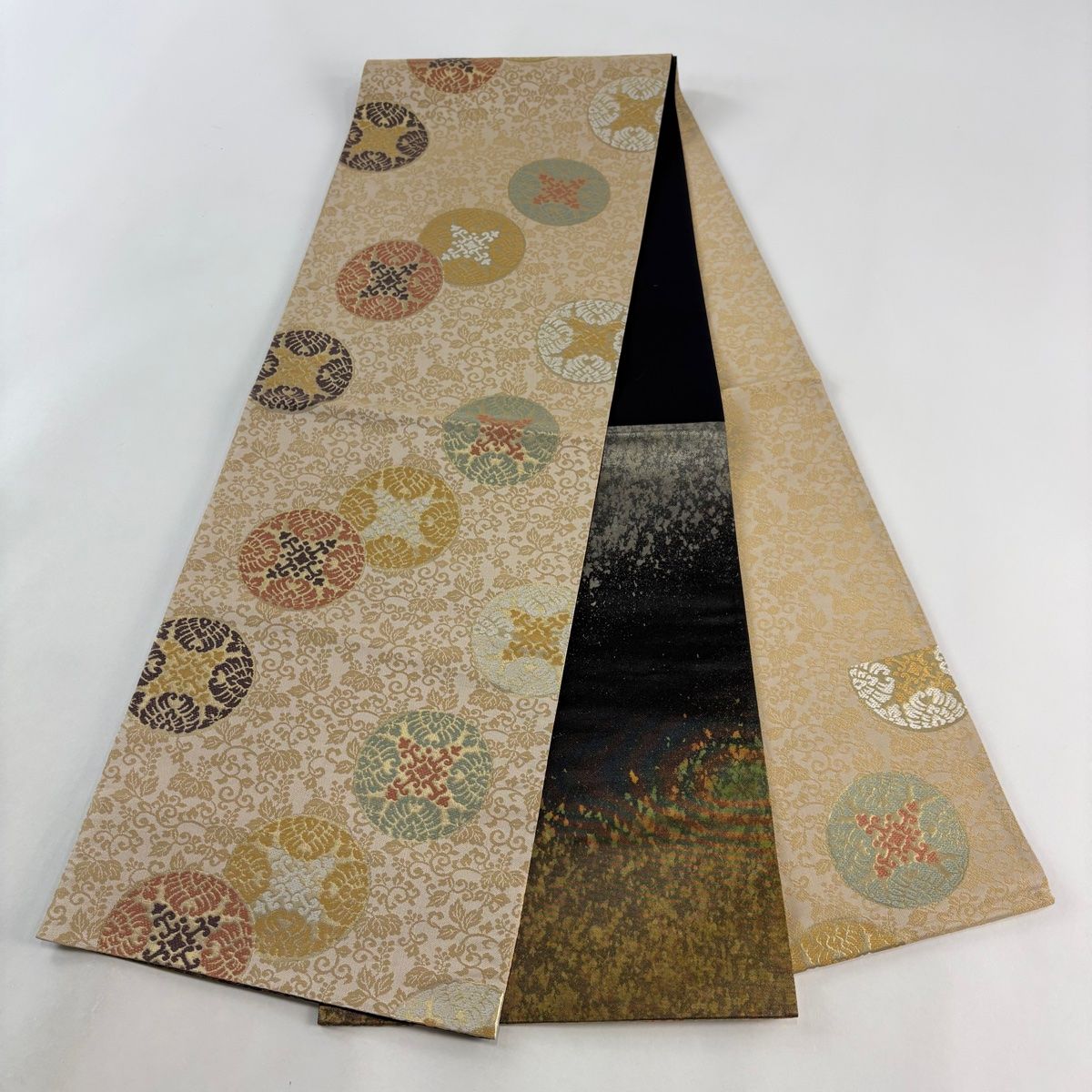 浮線綾文 桐唐草