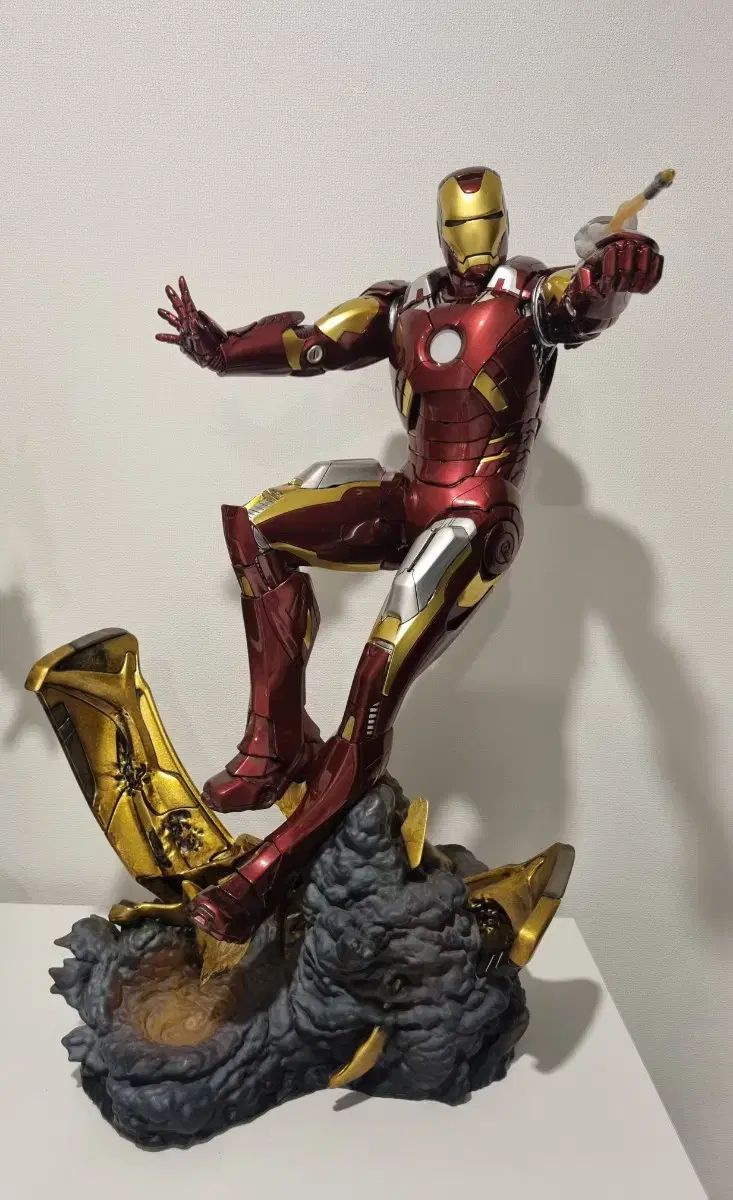 ホットトイズ x サイドショウ アイアンマン マーク7