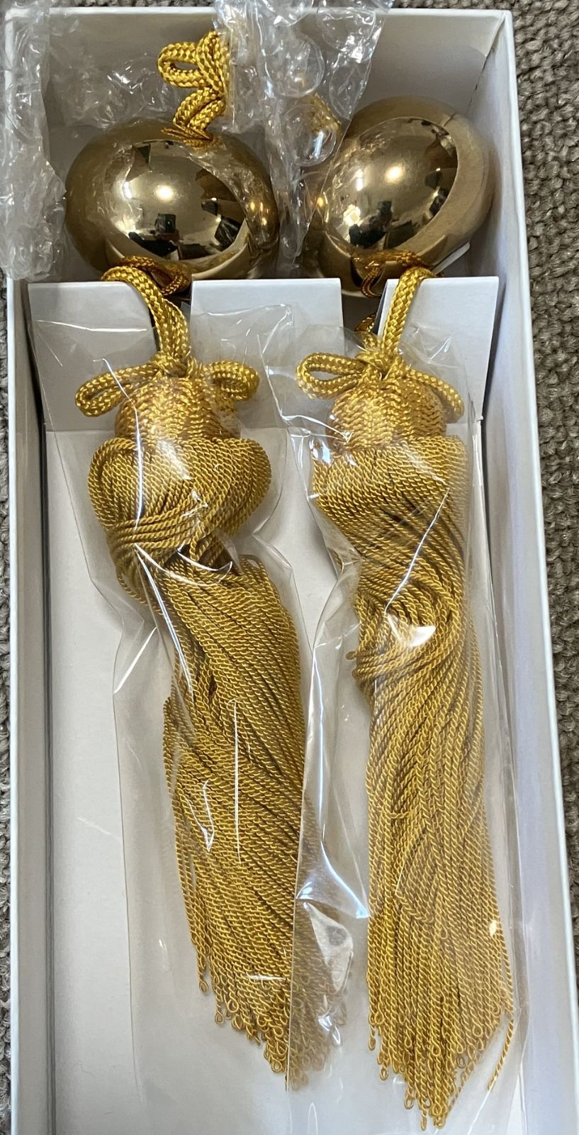 美品　安江政敏 金箔　白龍　掛軸 絹本 肉筆保証 三重箱 美品 安江政敏 金箔 白龍 掛軸 絹本 肉筆保証 三重箱 掛け軸 江山雪