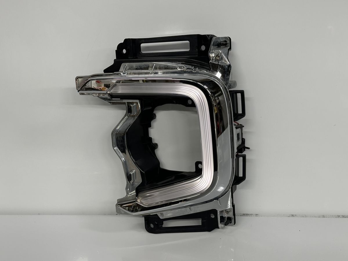 破損キズなし ekカスタム B11W 後期 純正 左デイライト Assy フォグランプカバー LED白 点灯OK 8390A033 管理30069