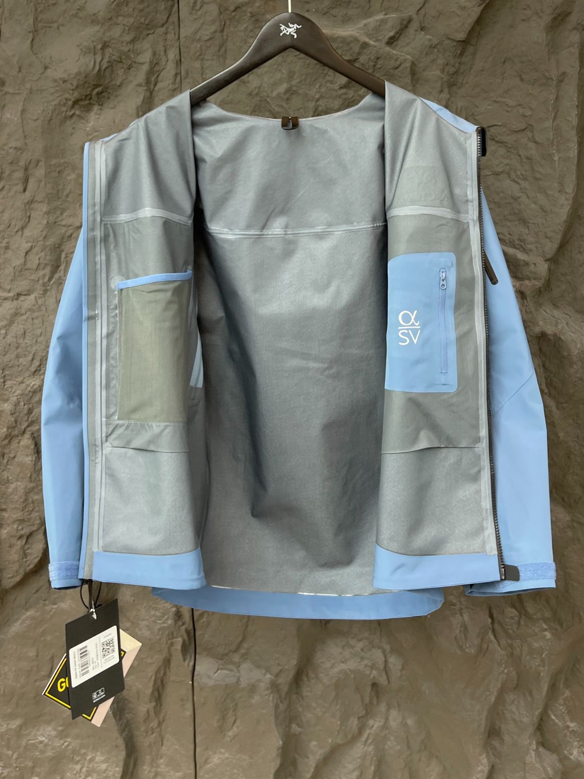 Arcteryx Alpha SV7 シリーズ アウトドア 登山 通気性のある防風防水ジャケット