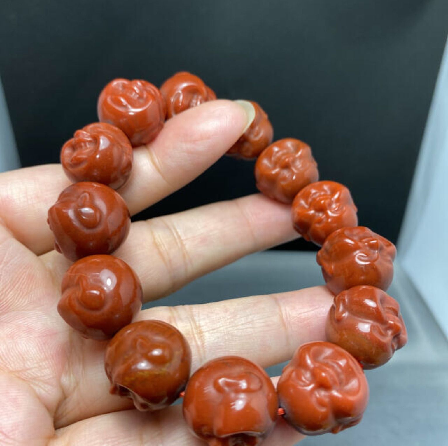 天然南紅瑪瑙布袋様彫りブレスレット 健康長寿の奇石❣️ - メルカリ