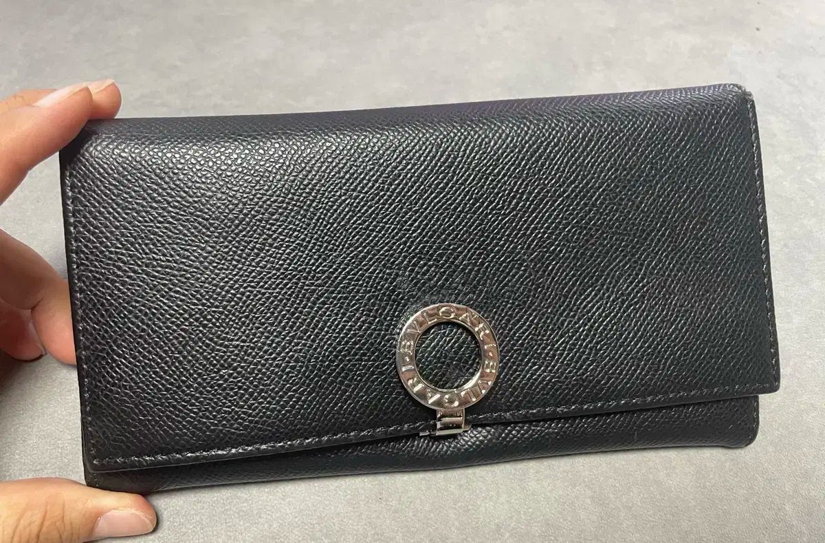 BVLGARI (ブルガリ) ブラックレザー 長財布 BVLGARI ブルガリ 長財布