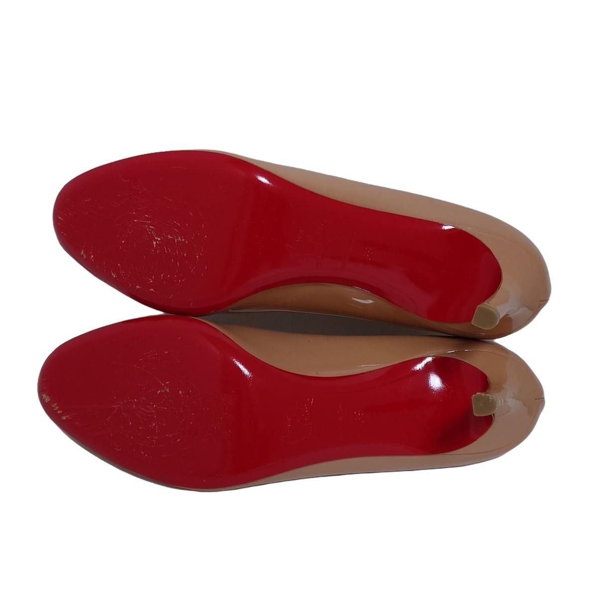 輝く高品質な CHRISTIAN LOUBOUTIN(クリスチャンルブタン) パンプス 39 レディース美品 - ベージュ レザー - メルカリ 靴
