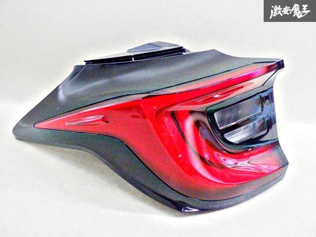 MXPA10 GRヤリス 前期純正 LED テールランプ KOITO K0-10 MXPA10 GRヤリス 前期純正 LED テールランプ KOITO K0-10