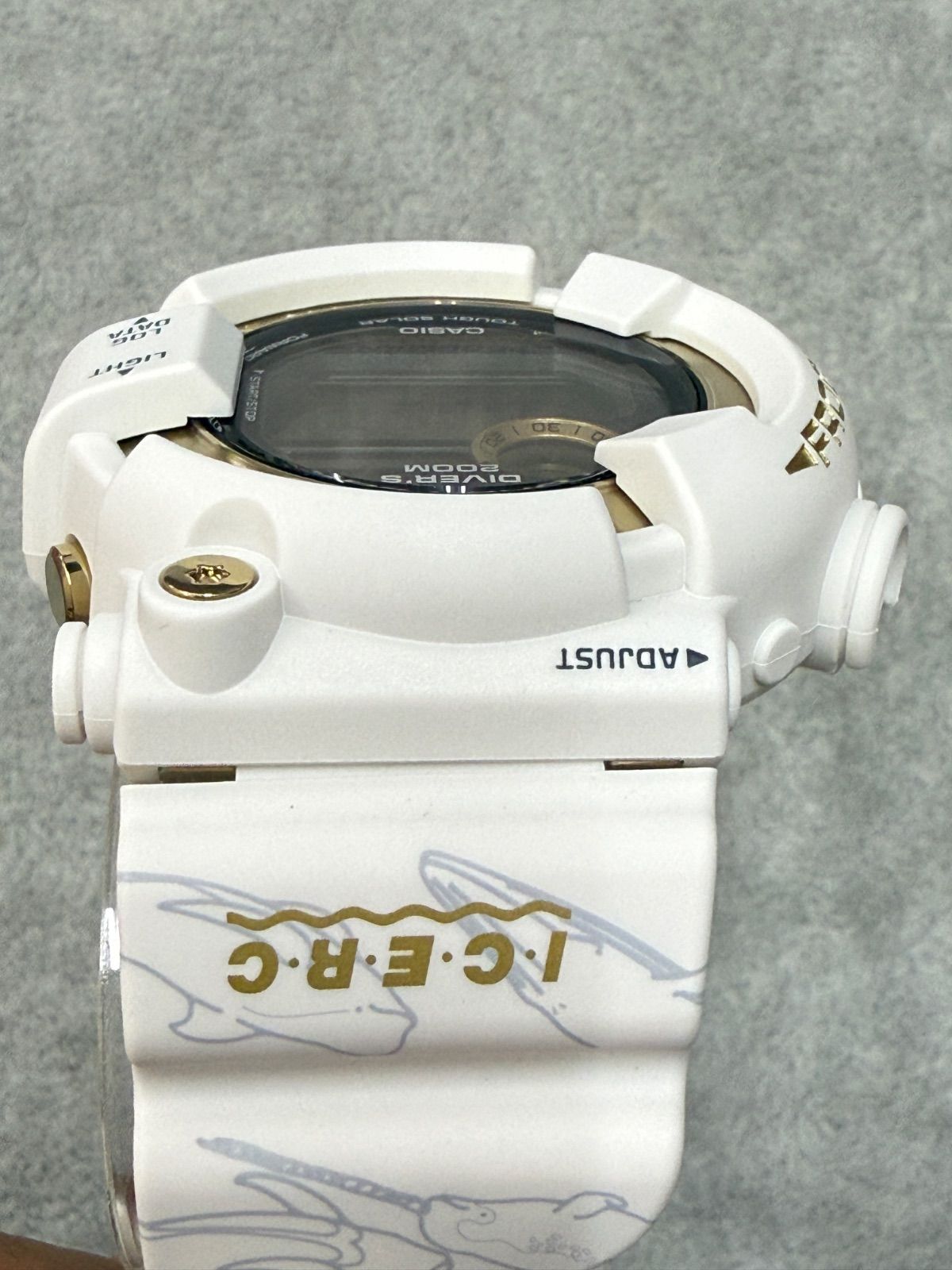 希少〜CASIO カシオトロンTRN-110AS-4Tチタン日本製 新品 腕時計