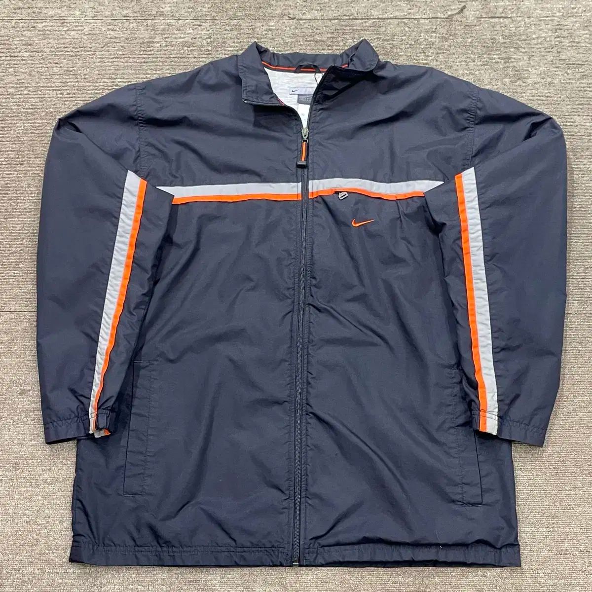 L NIKE ナイキ 00s school ウィンドブレーカー