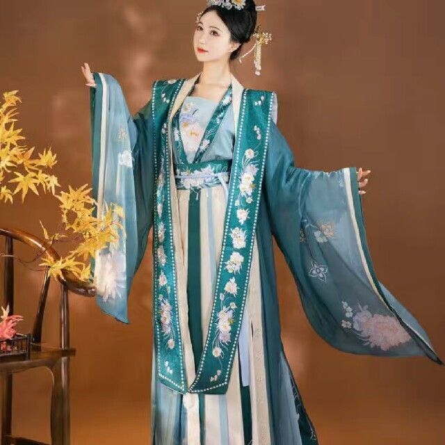 中華漢服「祥①」５点 セット - メルカリ