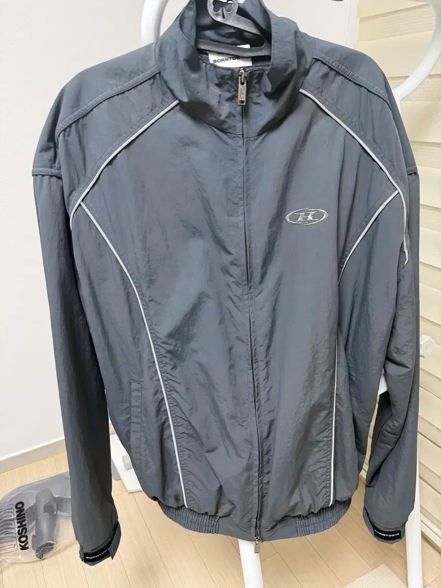 BORN TO WIN ウィンドブレーカー ジャケット