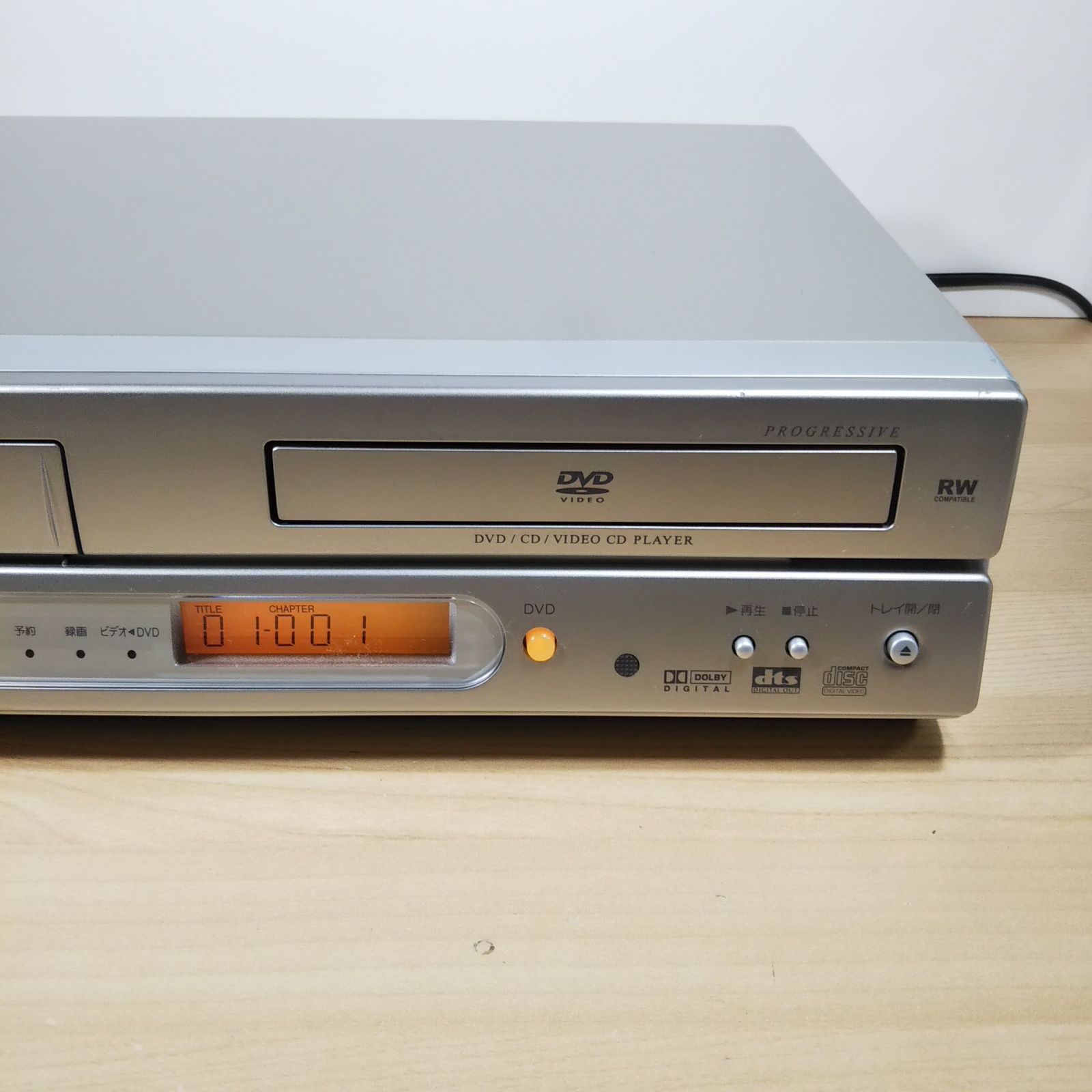 SHARP VHSビデオ一体型DVDプレーヤー DV-NC600 2003年製 中古品 - メルカリ