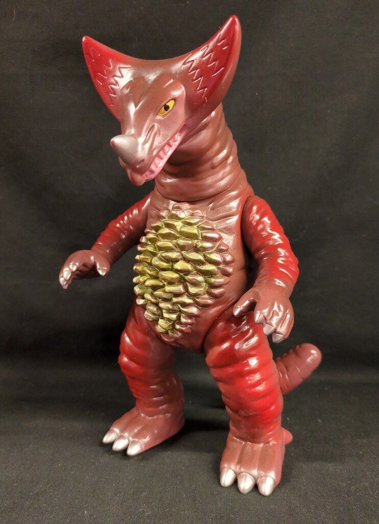 マーミット 世紀の大怪獣シリーズ 怪獣天国 ゴモラ 茶色成型 金塗装　