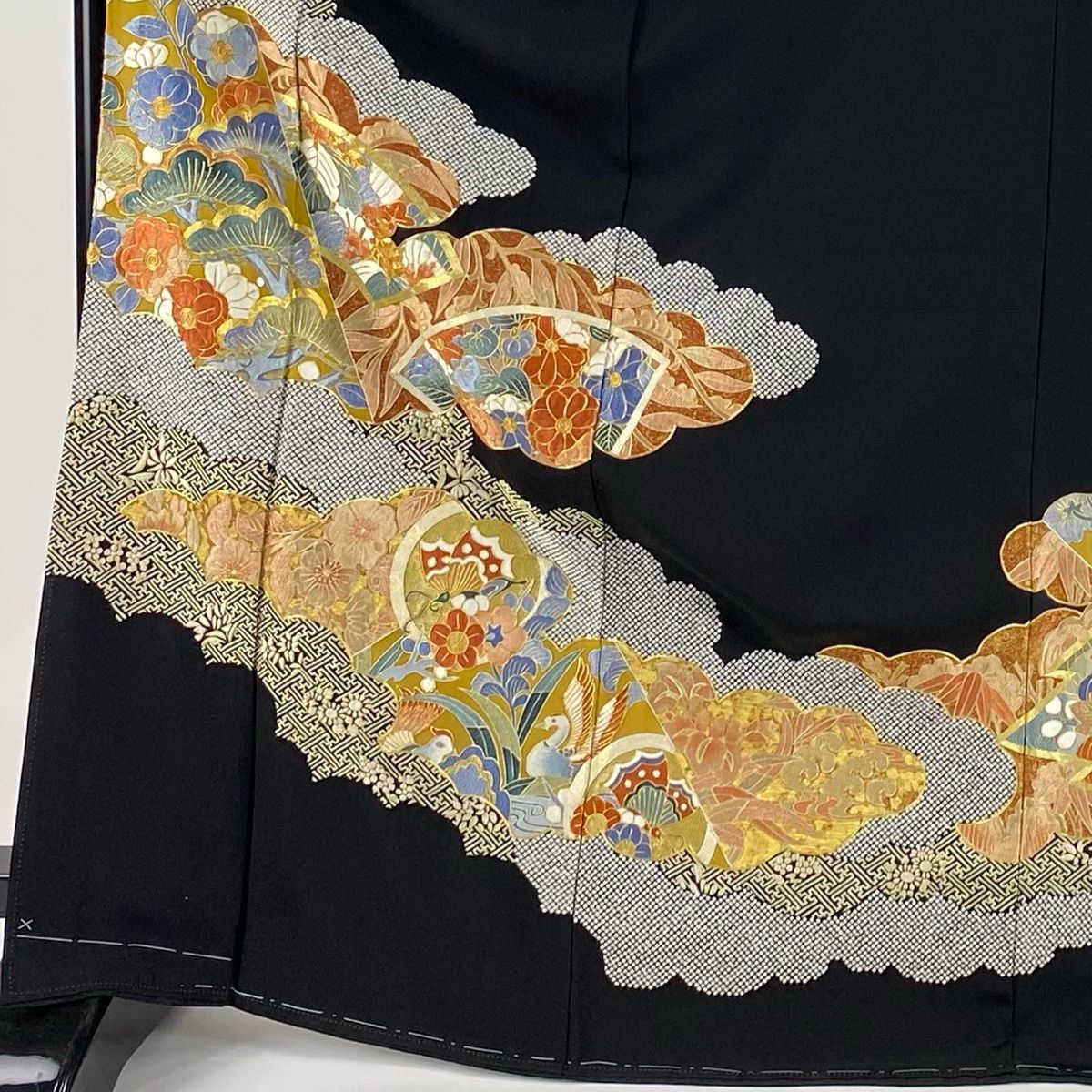 t*y様 ◎振袖 身丈164cm 裄丈69cm L 袷 雲文 熨斗 総絞り 黒 file.jpg