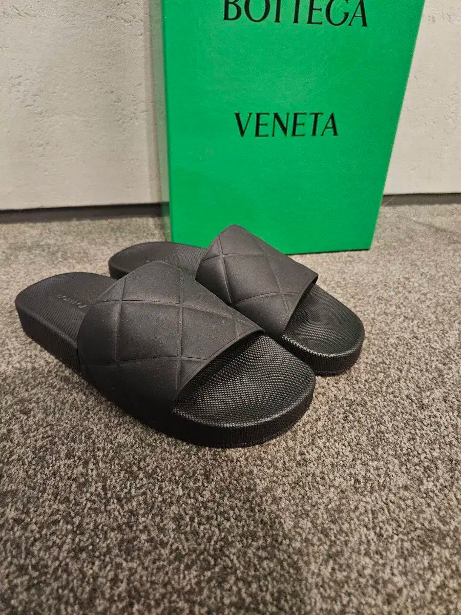 BOTTEGA VENETA ボッテガヴェネタ ボッテガヴェネタ スリッパ 39