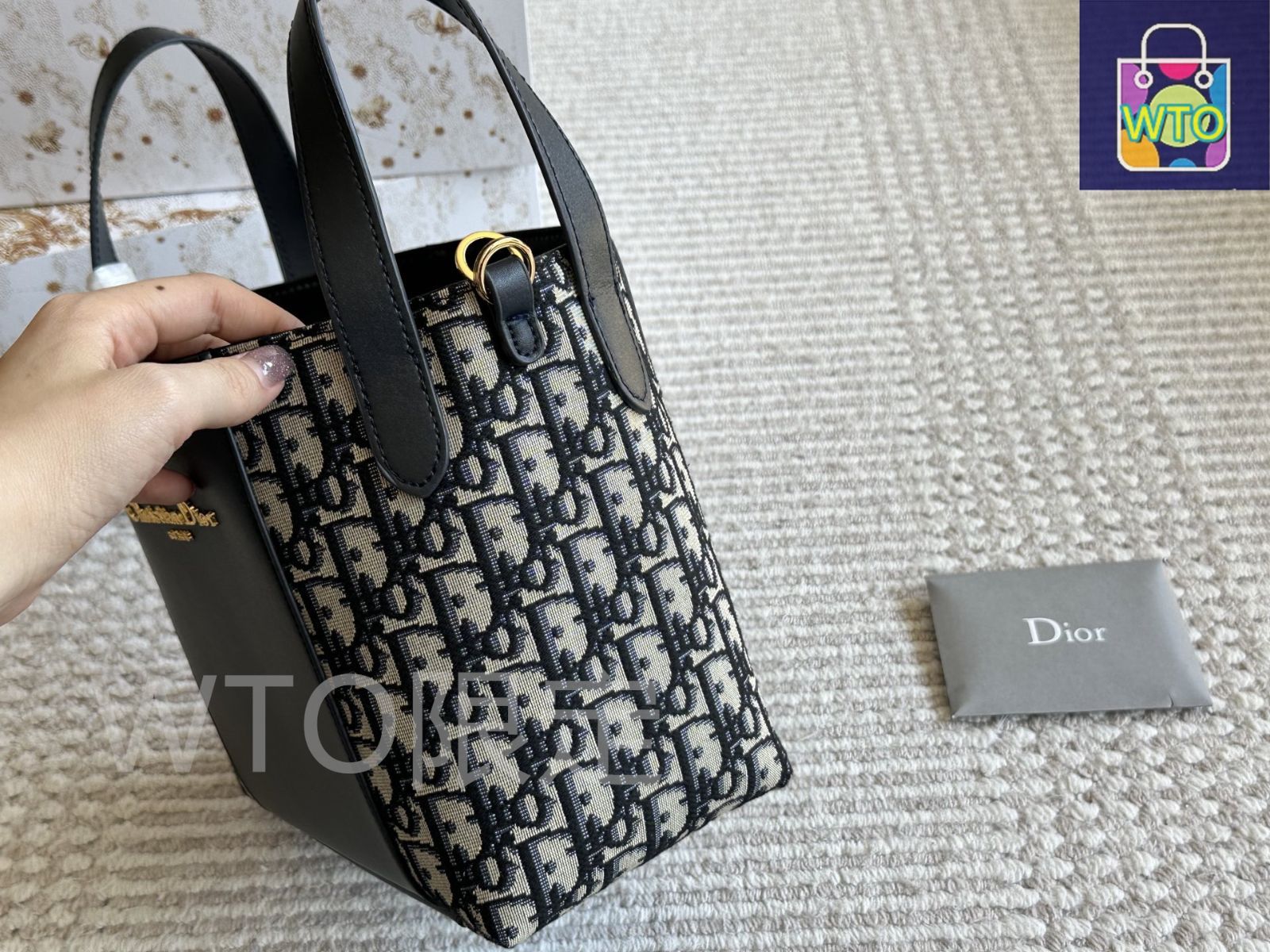 今日特価】Christian Dior Signaturea Bucket Bag