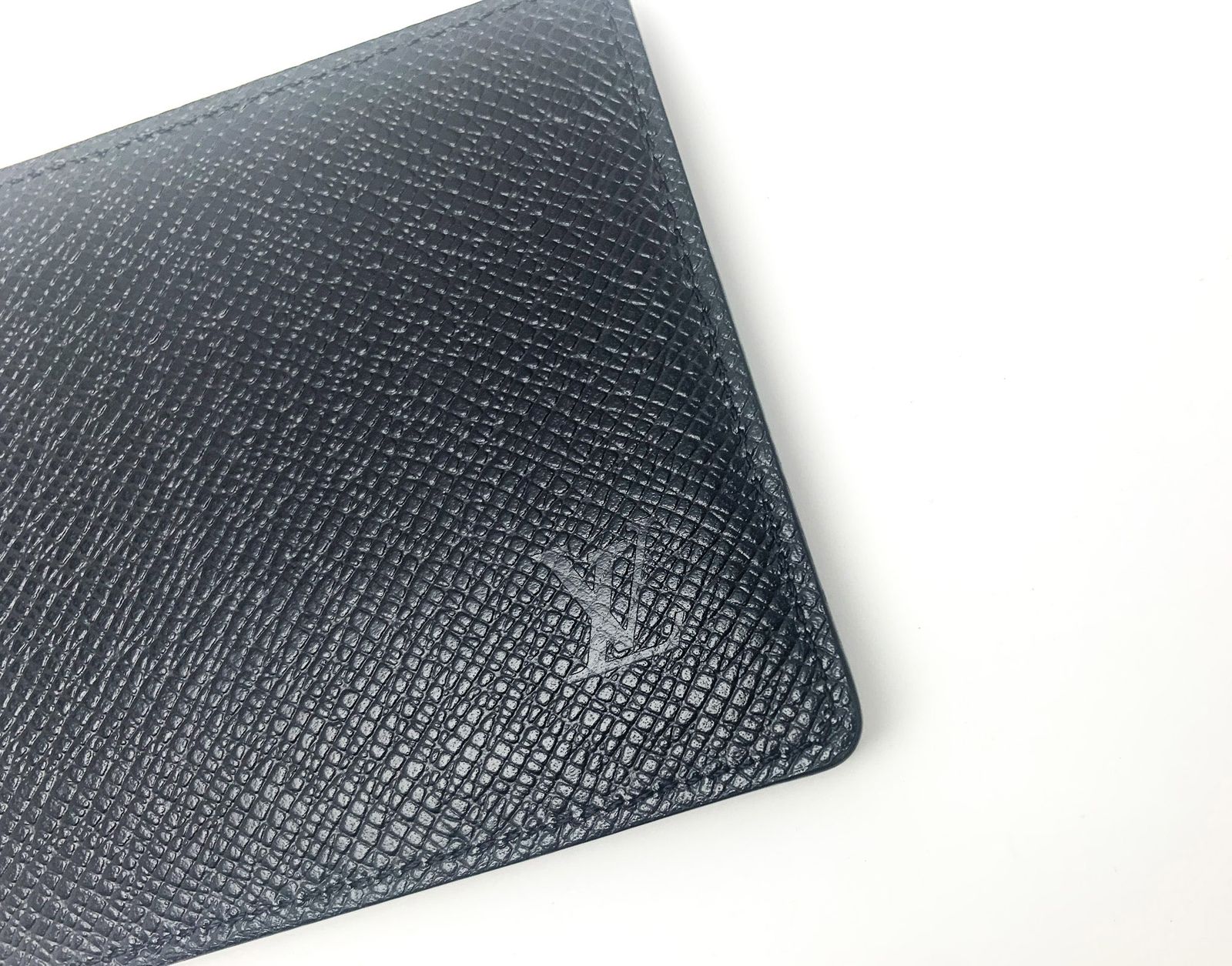 LOUIS VUITTON ルイヴィトン タイガ ポルトフォイユパンス