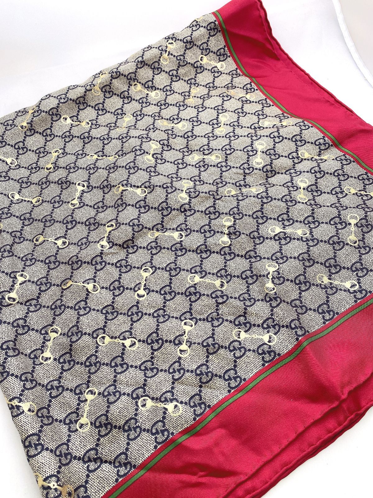 【良品】GUCCI・グッチ・大判スカーフ・ホースビット・シルク d95eb426279e35220815c29a847afd