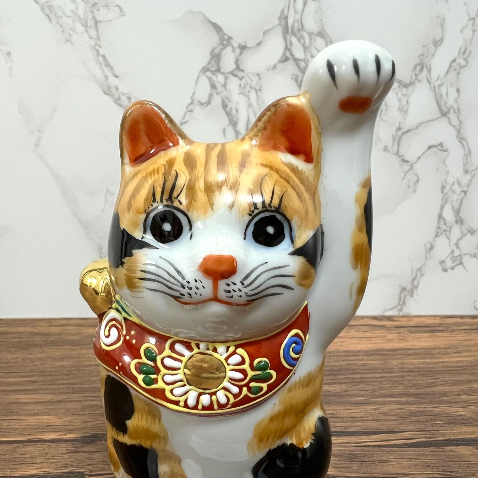 招き猫 毛長三毛 4号【九谷焼】 丸型招猫 毛長三毛 4号 / 敬老の日 プレゼント 早割 置物 幸運