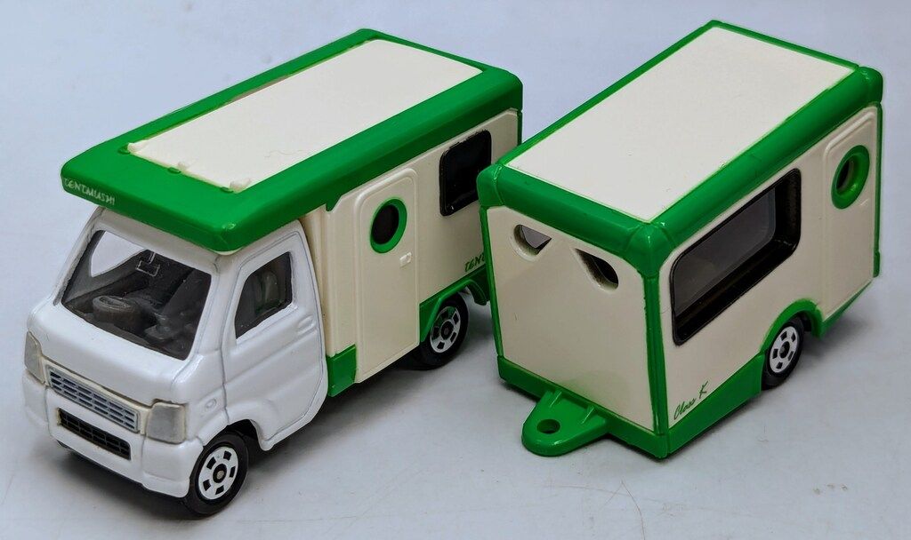 タカラトミー トミカ赤箱中国製 バンショップ ミカミ テントむしu0026コロ 新車シール付き 127