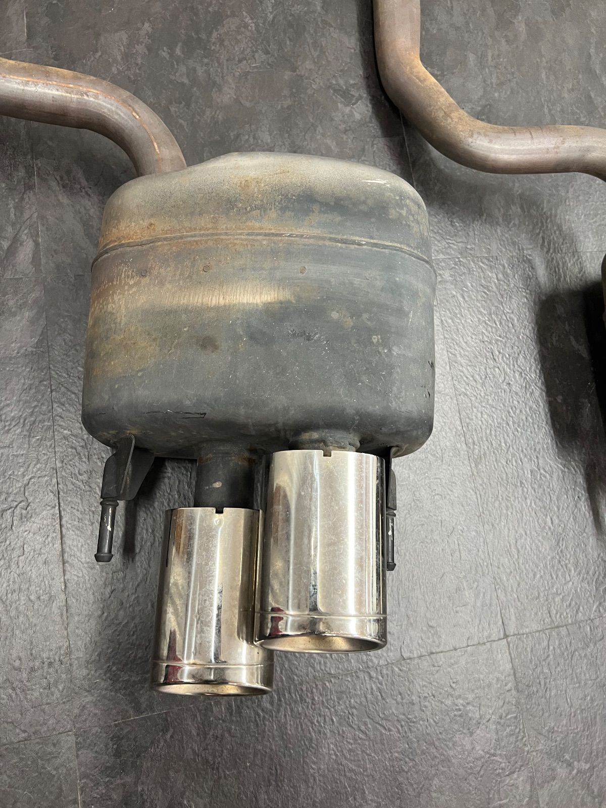 USC10 純正マフラー左右セット