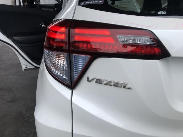 ヴェゼル DAA-RU3 左テールランプ ハイブリッドX LEB-H1 NH731P 外側 KOITO 220-62164 33552-T7B-J11 1UPJ-25981536]ヴェゼル ハイブリッド(e：HEV)(RU3)左テールランプ 中古