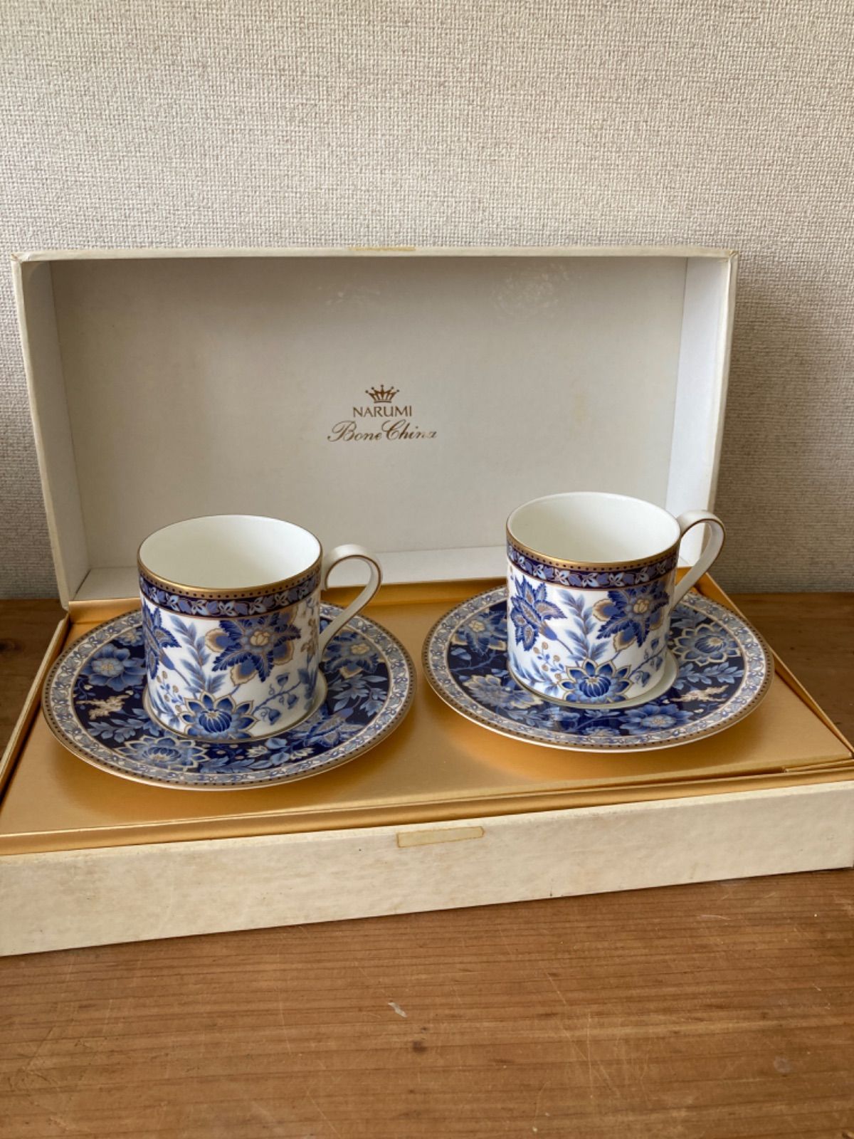 ナルミ　ボーンチャイナ　カップ＆ソーサー　2客セット