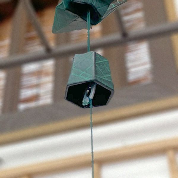 南部鉄器風鈴 折り鶴 伝統工芸品 日本製 鋳鉄 水沢鋳物 岩手県奥州市