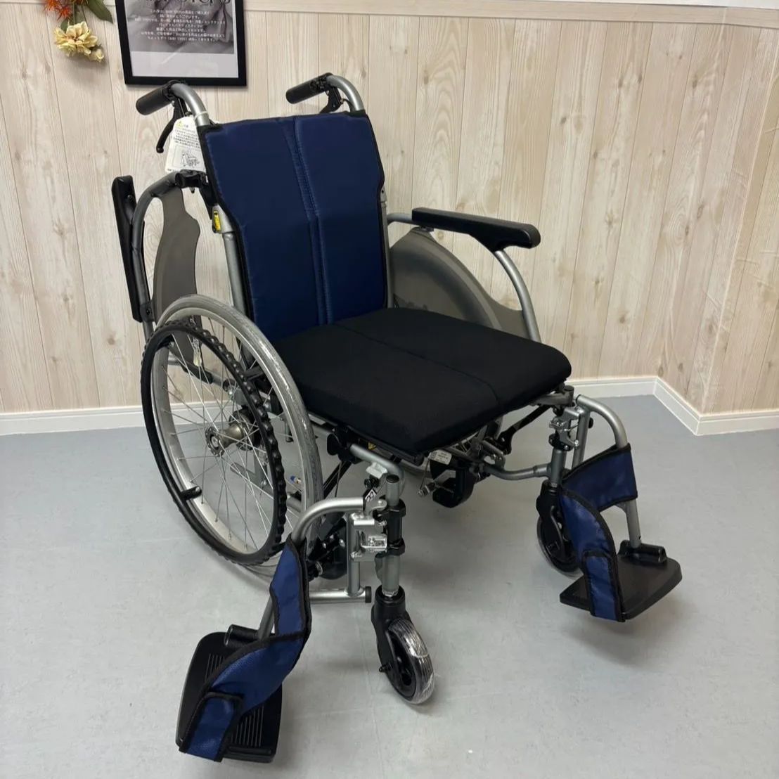 消毒済 中古 車椅子】すぐ使える車椅子 美品 Miki CRT-3LoB 自走介助