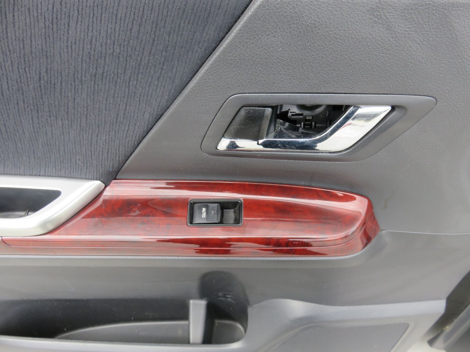 ヴェルファイア GGH20W