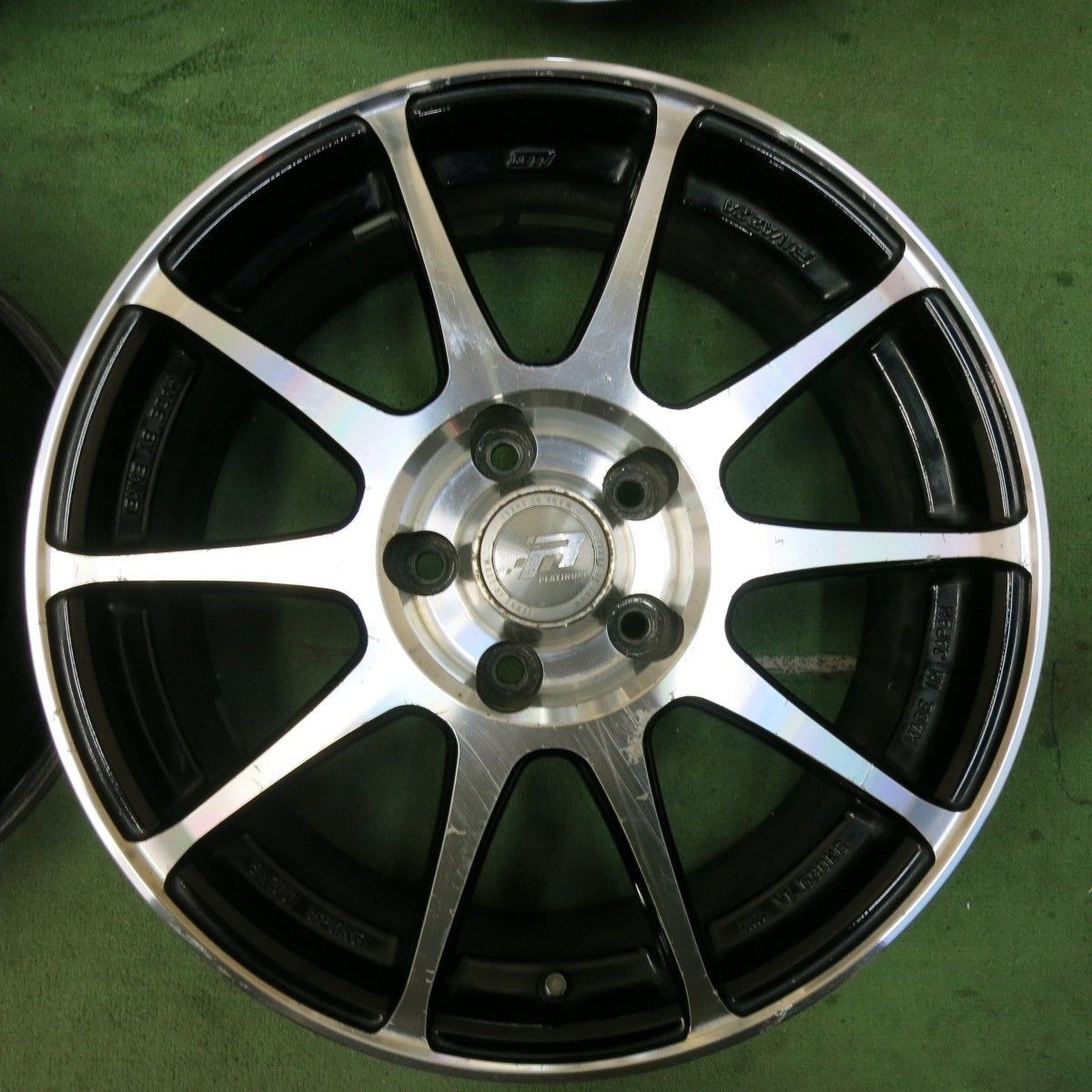 17インチ 17×7J