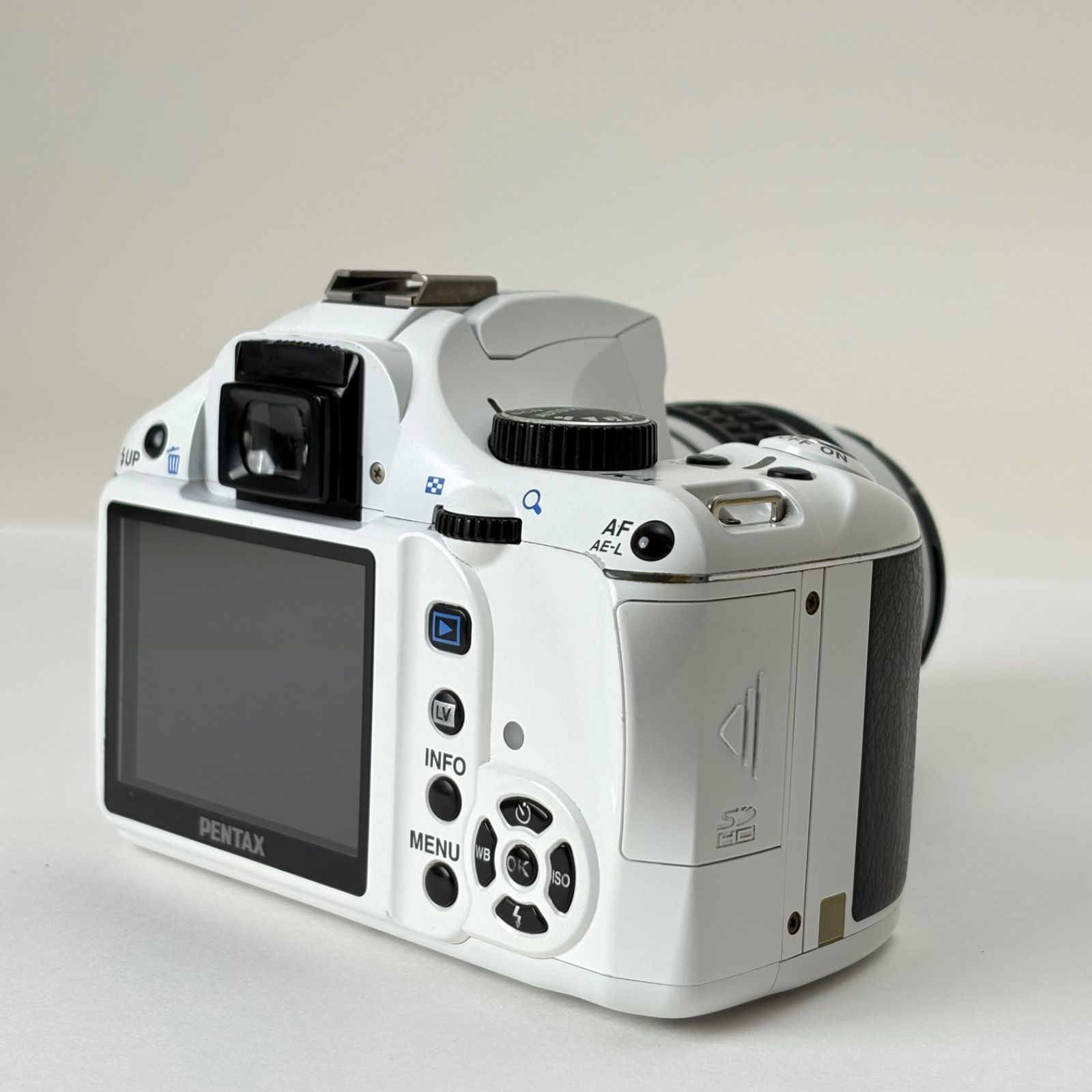 PENTAX K-x 18-55mm 標準レンズセット 白 070 - メルカリ