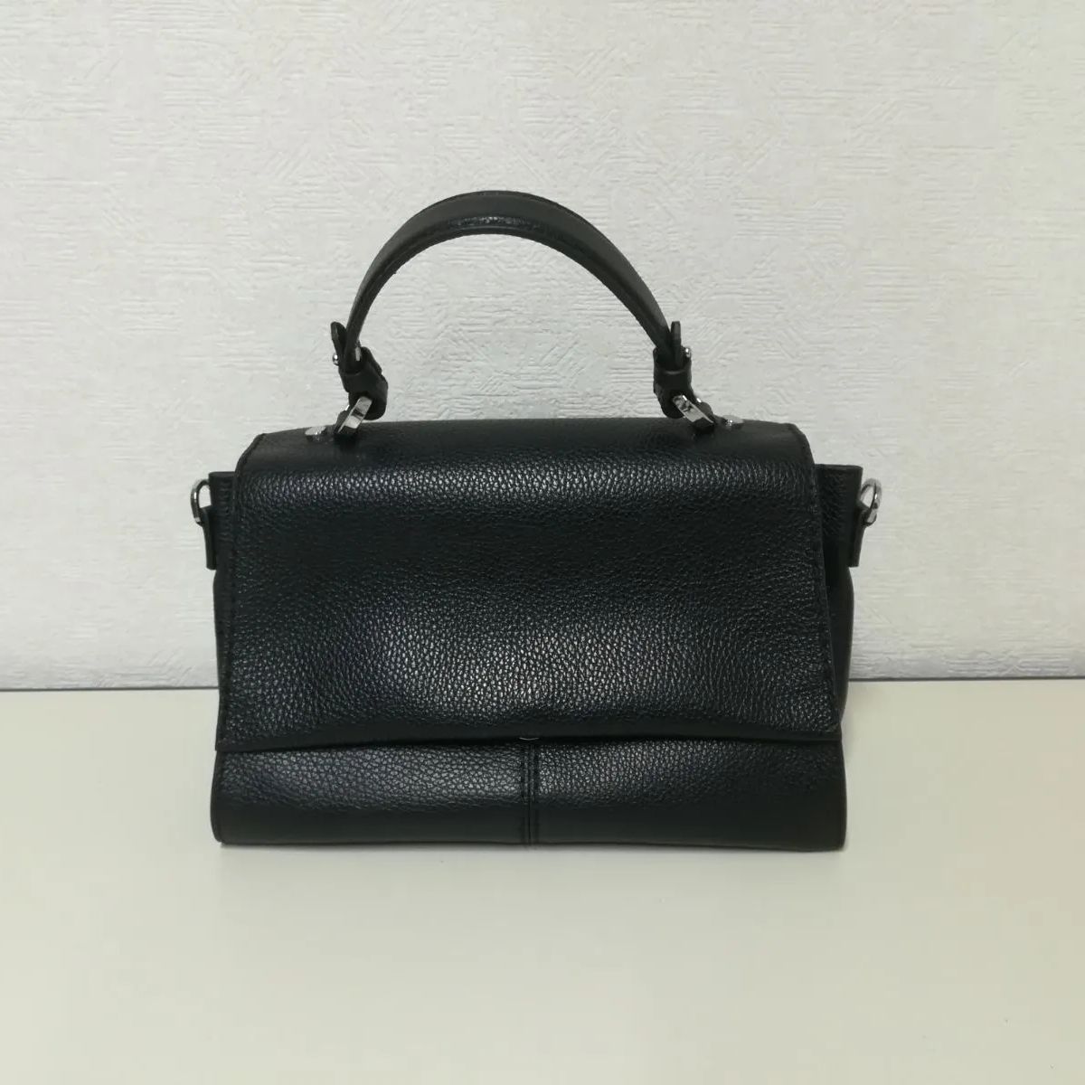 【未使用近✨️】DES PRES レザー ミディアム 2wayバッグ ブラック DES PRES (デ・プレ) トゥモローランド レザー2-way ミディアム