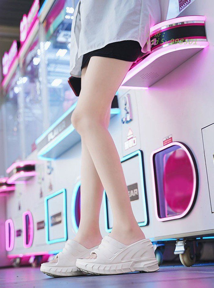 白