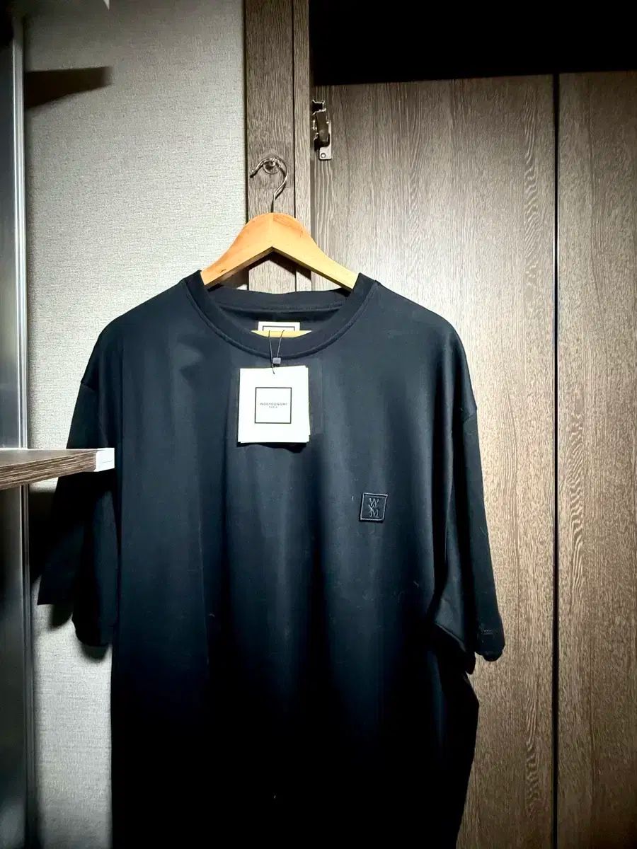 正規品 ウー ヨンミ フラワー 百 ロゴ Tシャツ